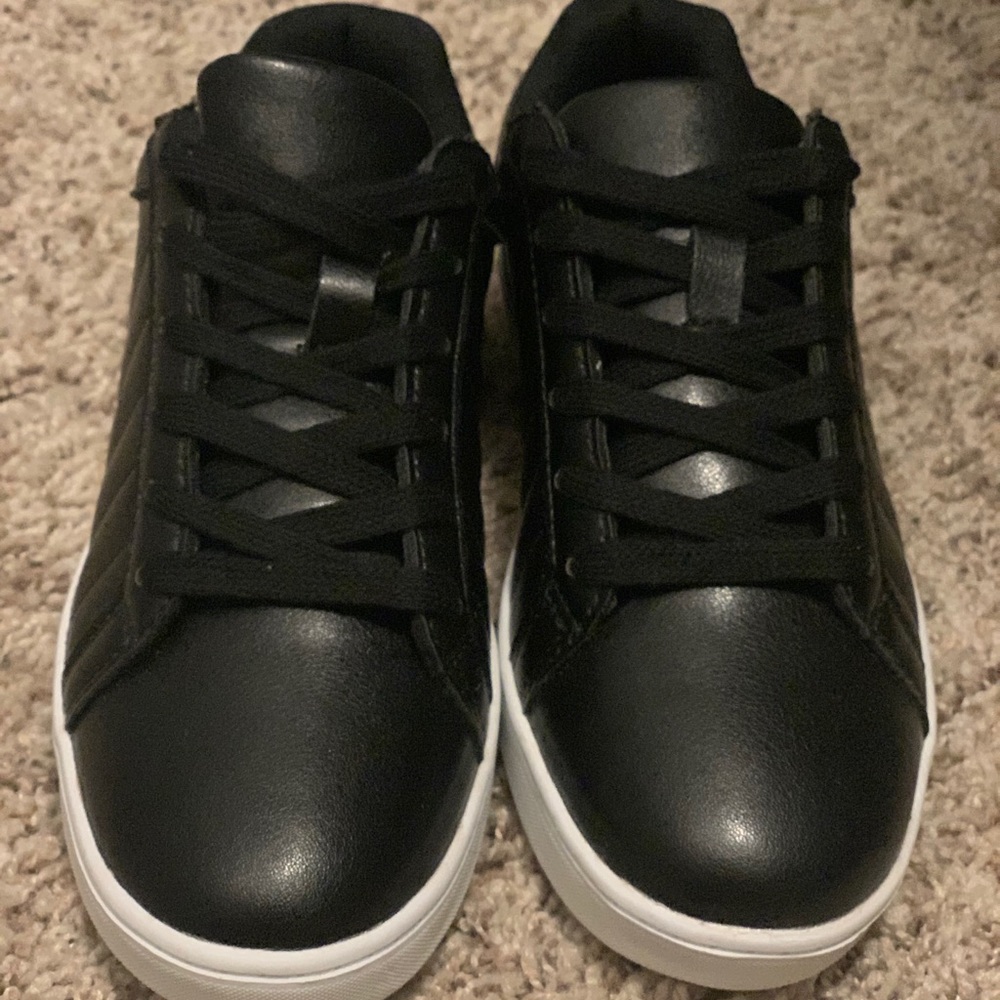 Womens sneakers